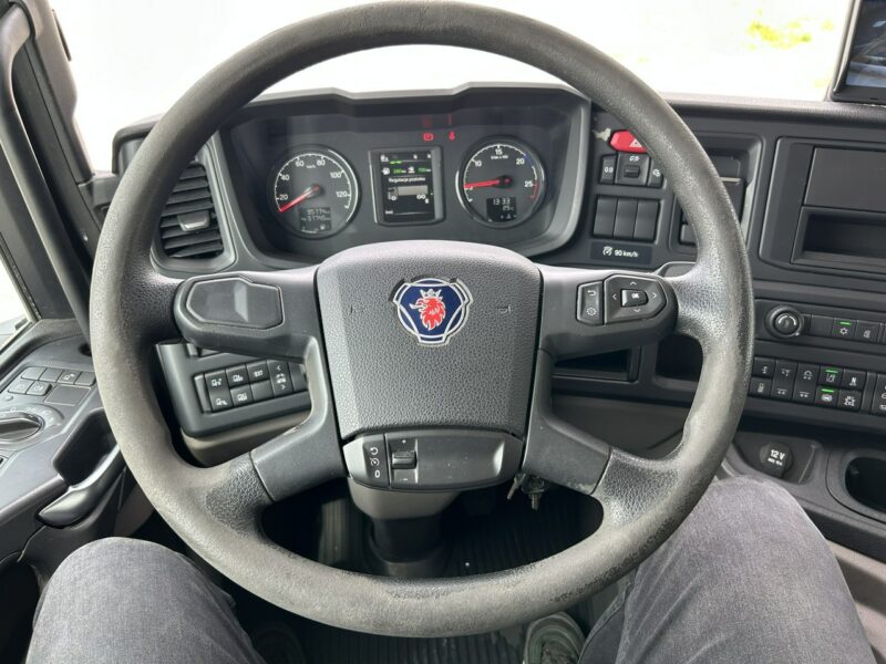 Scania p 320