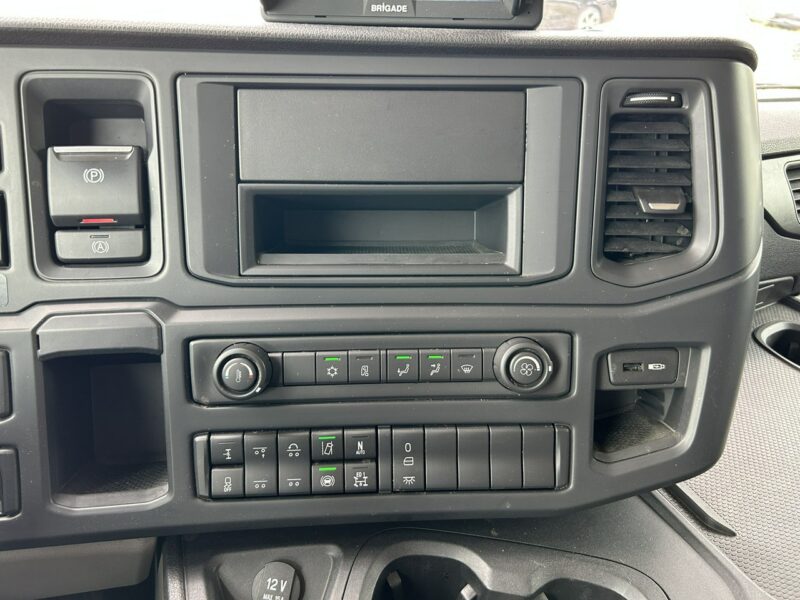 Scania p 320