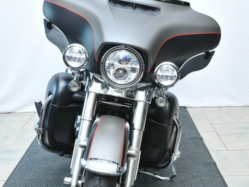 Harley-Davidson Electra Ultra Harley-Davidson FLHTKL Electra Ultra Limited, salon PL, Motonita