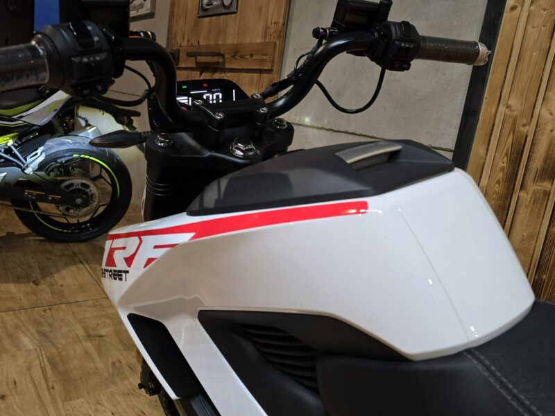 KAYO Inny Motorower elektryczny MRF e-street Na prawo jazdy AM,2.5KW raty,raty