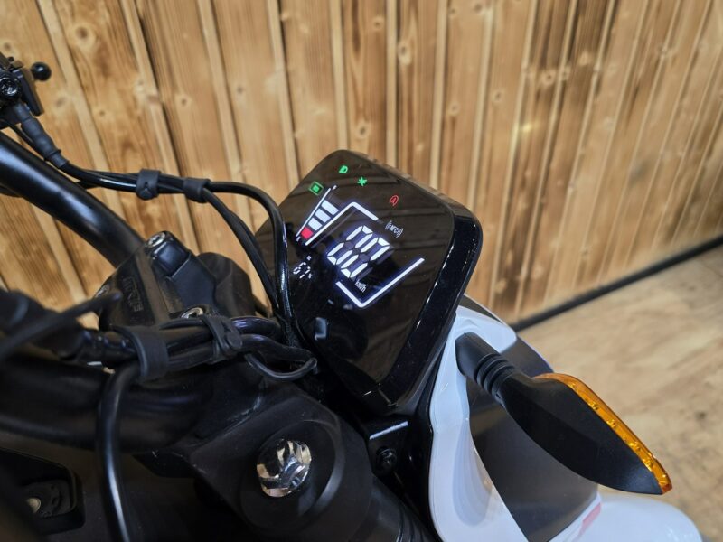 KAYO Inny Motorower elektryczny MRF e-street Na prawo jazdy AM,2.5KW raty,raty