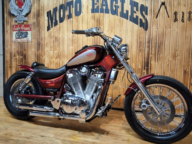 Suzuki Intruder Piekny motocykl z dużym silnikiem BARDZO ZADBANY 1400 bobber