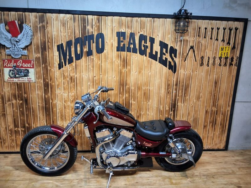 Suzuki Intruder Piekny motocykl z dużym silnikiem BARDZO ZADBANY 1400 bobber