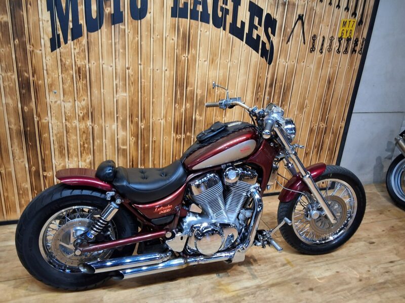 Suzuki Intruder Piekny motocykl z dużym silnikiem BARDZO ZADBANY 1400 bobber