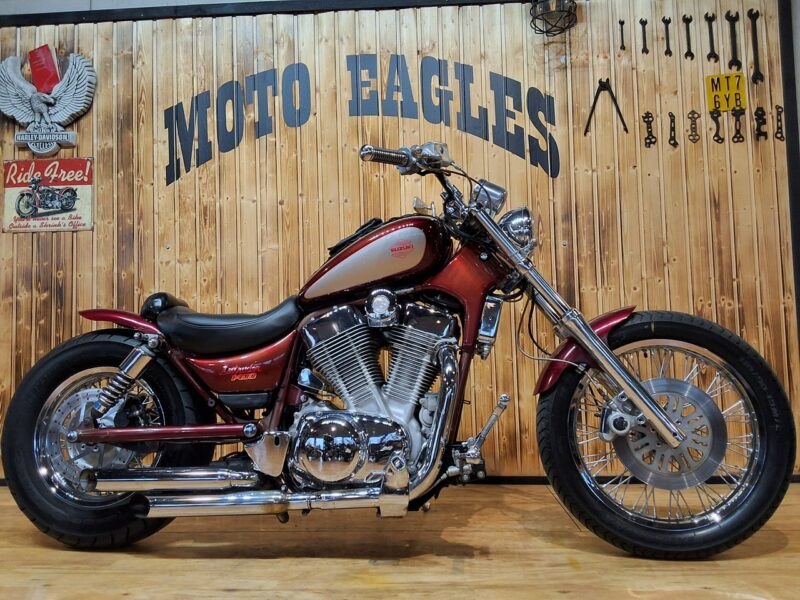 Suzuki Intruder Piekny motocykl z dużym silnikiem BARDZO ZADBANY 1400 bobber