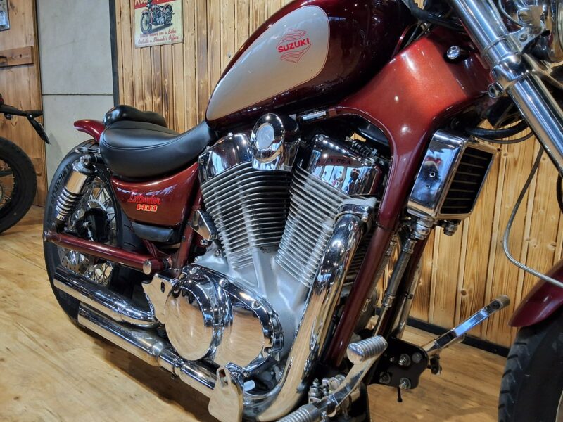 Suzuki Intruder Piekny motocykl z dużym silnikiem BARDZO ZADBANY 1400 bobber