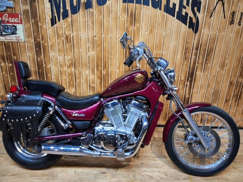 Suzuki Intruder Piekny motocykl idealny na pierwszy , po regulacjach, stan bdb