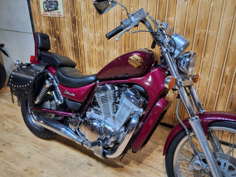 Suzuki Intruder Piekny motocykl idealny na pierwszy , po regulacjach, stan bdb