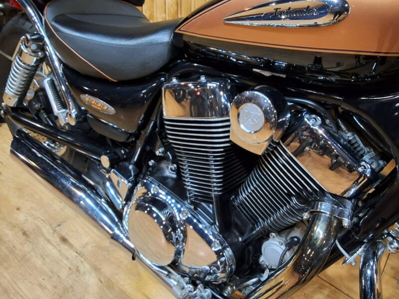 Suzuki Intruder Limitowana wersja z dużym silnikiem BARDZO ZADBANY 1400 jak nowy