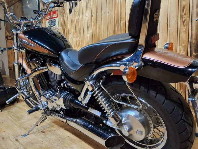 Suzuki Intruder Limitowana wersja z dużym silnikiem BARDZO ZADBANY 1400 jak nowy