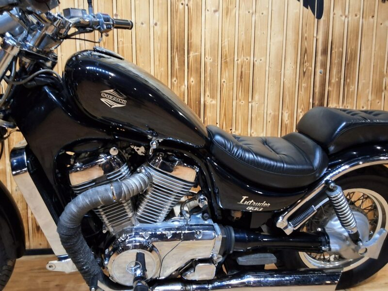 Suzuki Intruder Piekny motocykl na 21 calach po regulacjach, stan bdb 800ccm