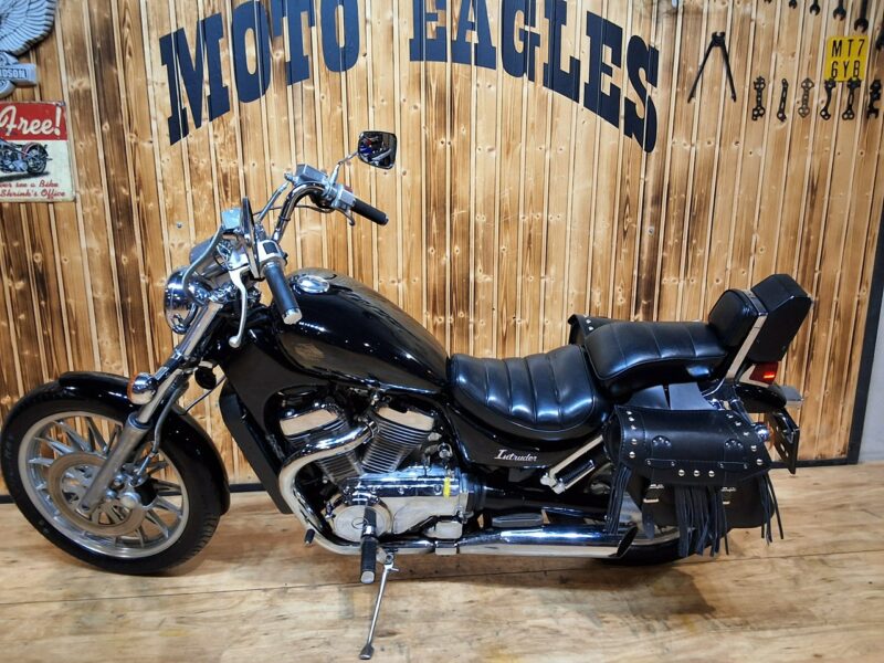 Suzuki Intruder Piekny motocykl idealny na pierwszy , po regulacjach, stan bdb