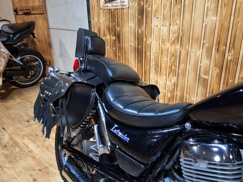 Suzuki Intruder Piekny motocykl idealny na pierwszy , po regulacjach, stan bdb