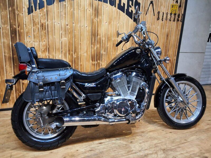 Suzuki Intruder Piekny motocykl idealny na pierwszy , po regulacjach, stan bdb