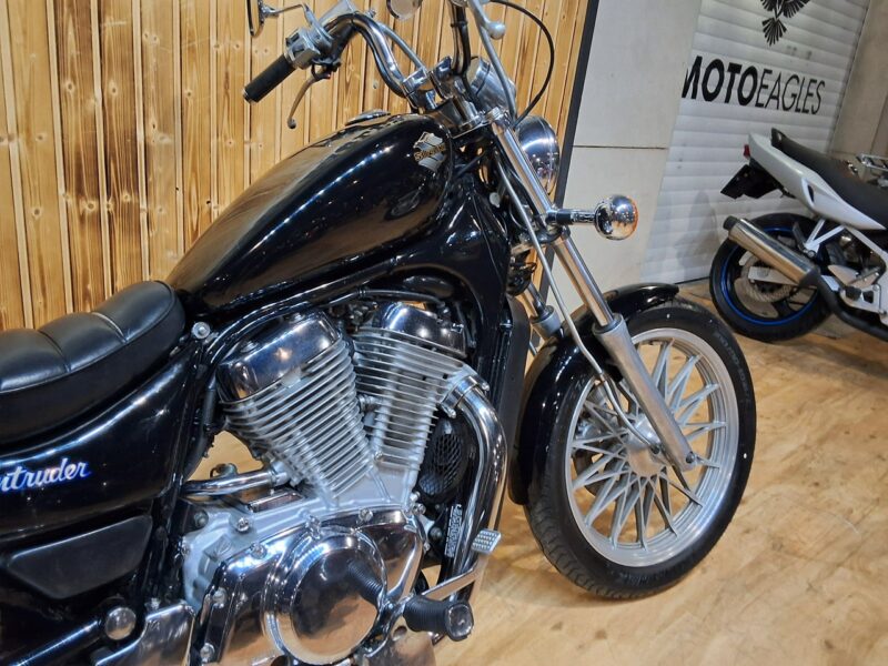 Suzuki Intruder Piekny motocykl idealny na pierwszy , po regulacjach, stan bdb
