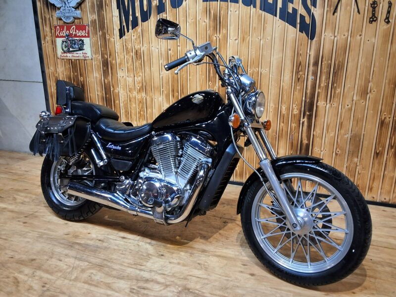 Suzuki Intruder Piekny motocykl idealny na pierwszy , po regulacjach, stan bdb