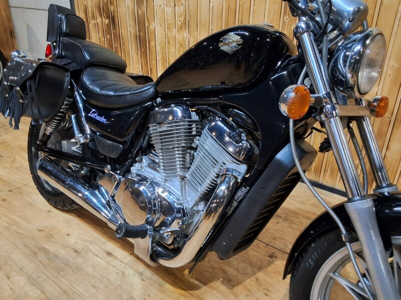 Suzuki Intruder Piekny motocykl idealny na pierwszy , po regulacjach, stan bdb