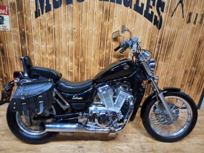 Suzuki Intruder Piekny motocykl po regulacjach, stan bdb 750 zadbany