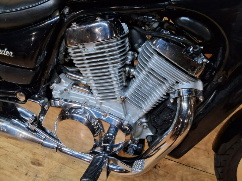 Suzuki Intruder Piekny motocykl po regulacjach, stan bdb 750 zadbany