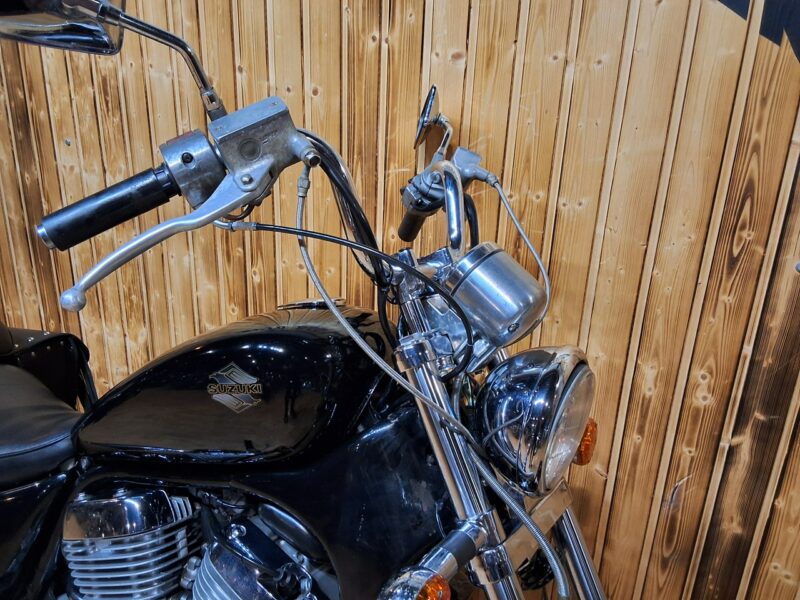 Suzuki Intruder Piekny motocykl po regulacjach, stan bdb 750 zadbany