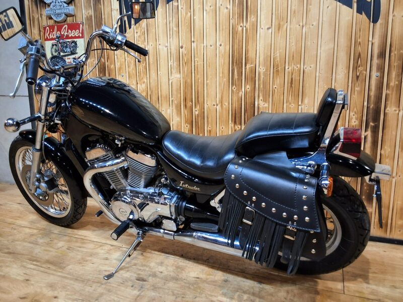 Suzuki Intruder Piekny motocykl po regulacjach, stan bdb 750 zadbany