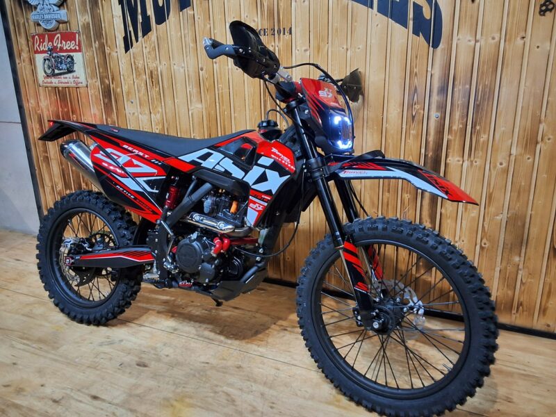 ASIX Inny XT 97 ASIX XT-97 CROSS kros o pojemności 300 z 26 konnym silnikiem HIT
