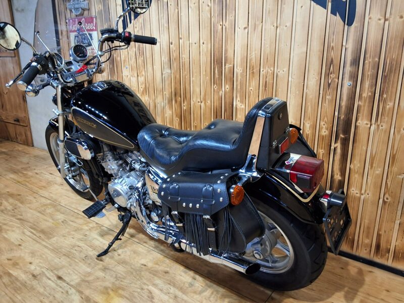 Kawasaki Vulcan ## Piękny Motocykl KAWASAKI VN750 VULCAN , zadbany ** BARDZO ZADBANY