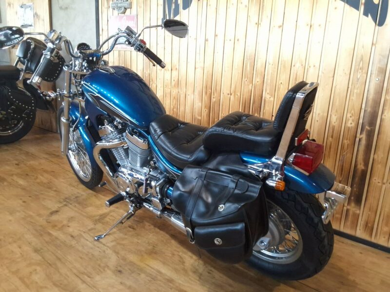 Suzuki Intruder Piekny motocykl po regulacjach, stan bdb 800 zadbany