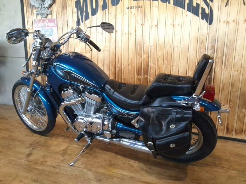 Suzuki Intruder Piekny motocykl po regulacjach, stan bdb 800 zadbany
