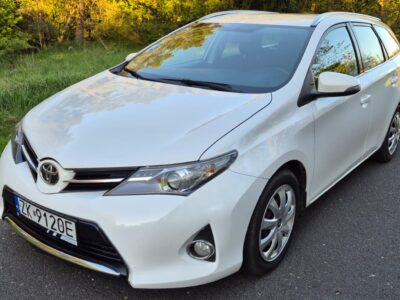 Toyota Auris kombi 2014 1.4 diesel D4D