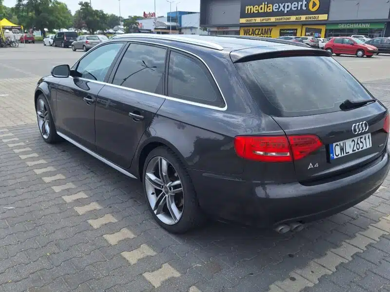 Audi A4 B8 quattro