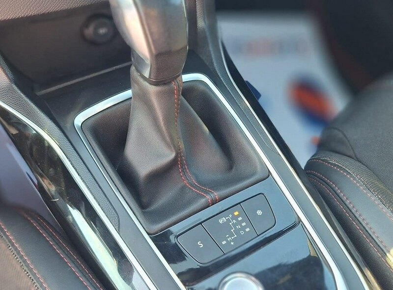 Peugeot 308 biała perła automat GT Line ledy xsenon navi T9 (2014-2021)
