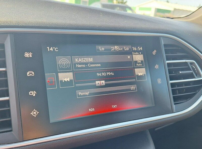 Peugeot 308 biała perła automat GT Line ledy xsenon navi T9 (2014-2021)