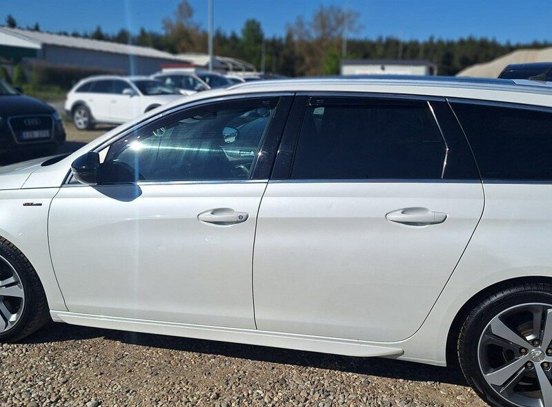 Peugeot 308 biała perła automat GT Line ledy xsenon navi T9 (2014-2021)