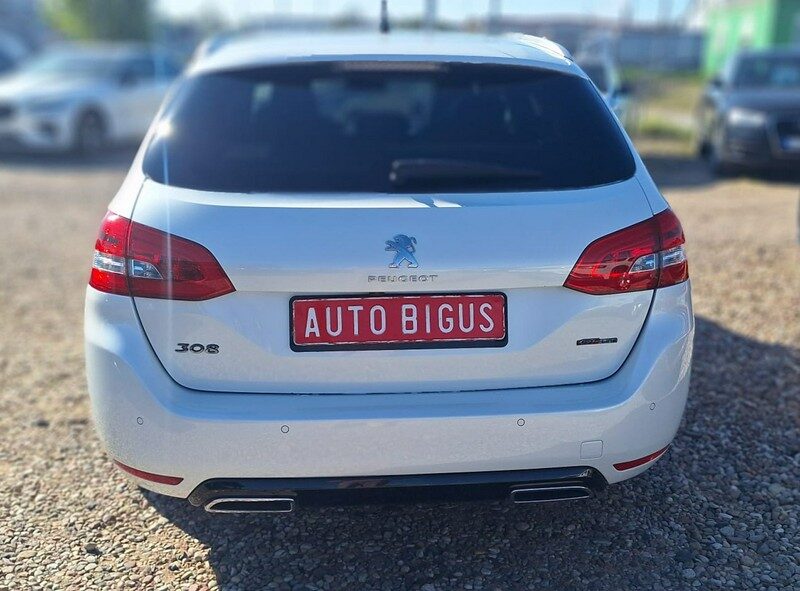 Peugeot 308 biała perła automat GT Line ledy xsenon navi T9 (2014-2021)