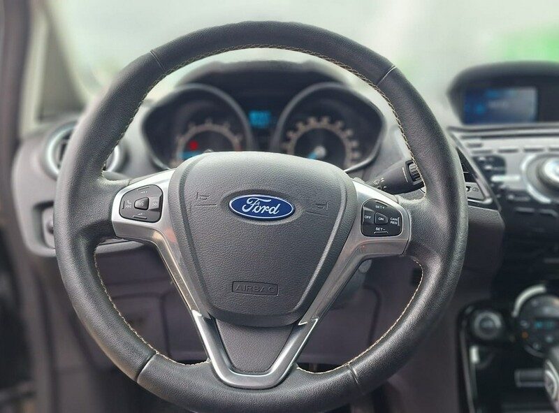 Ford Fiesta climatronic automat ledy camera cofania Mk7 (2008-)