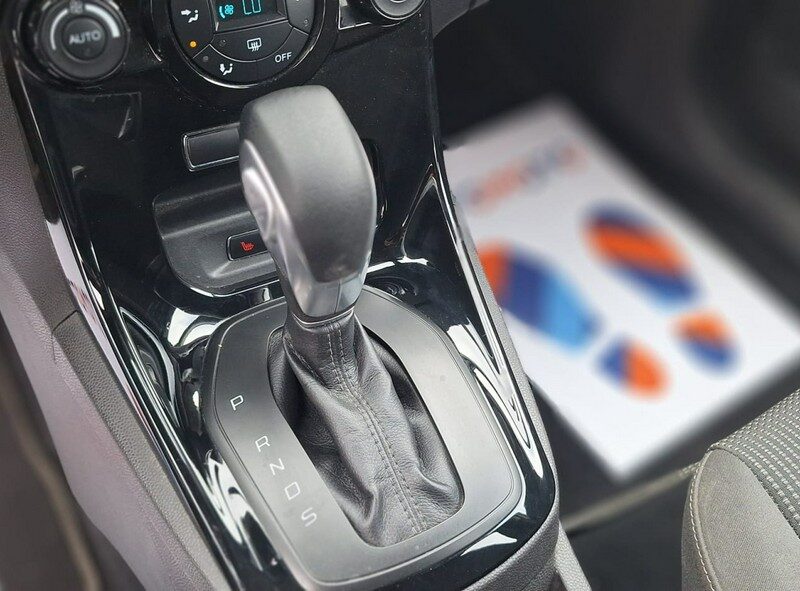 Ford Fiesta climatronic automat ledy camera cofania Mk7 (2008-)
