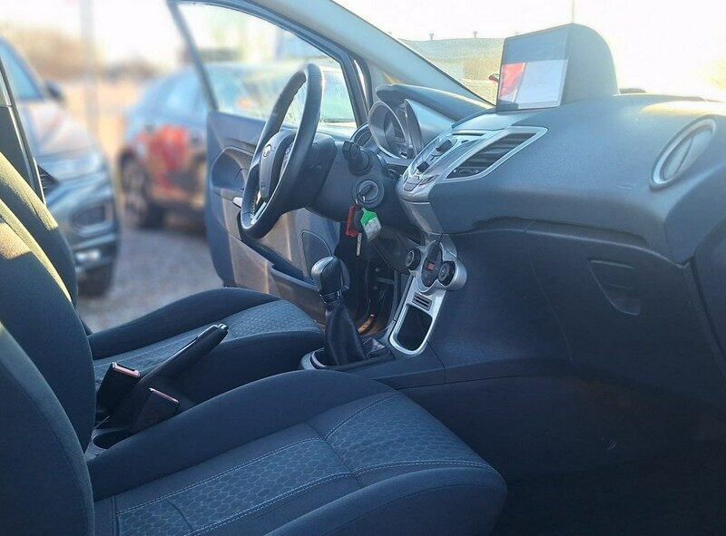 Ford Fiesta Climatronic titanium navi Mk7 (2008-)