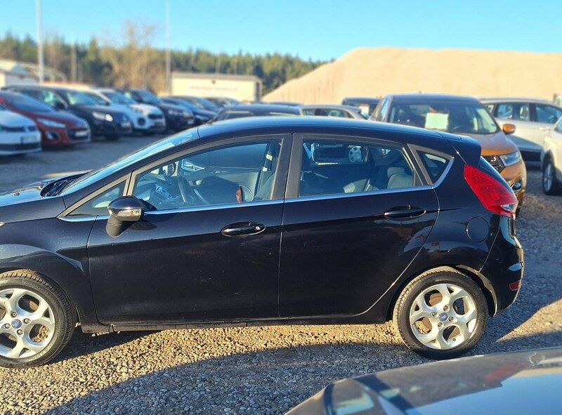 Ford Fiesta Climatronic titanium navi Mk7 (2008-)