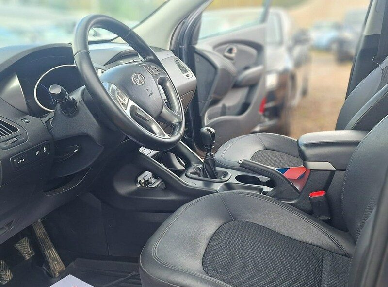 Hyundai ix35 climatronic wymieniony razrzad plus dwumas