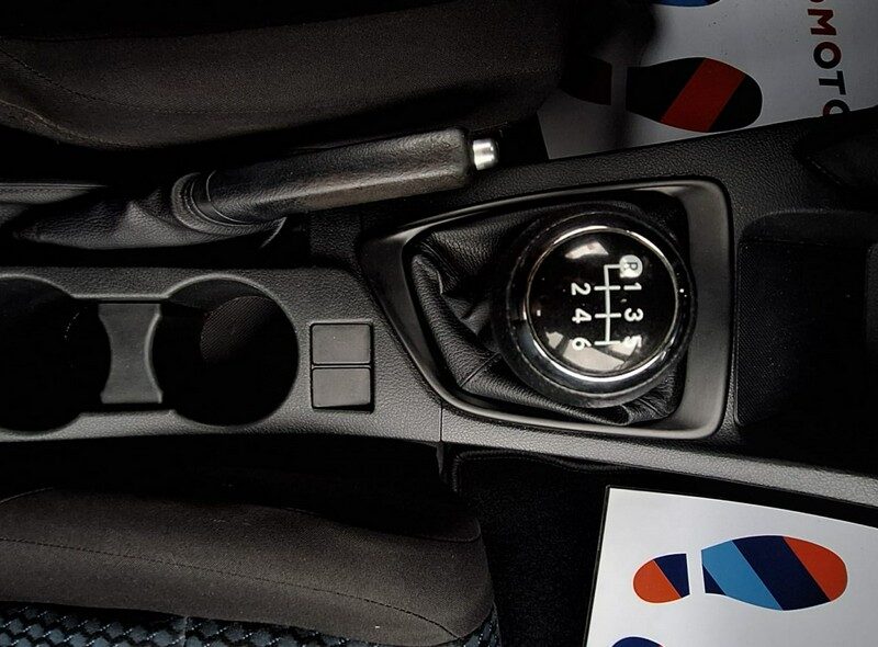 Toyota Auris climatronic ledy II (2012-)