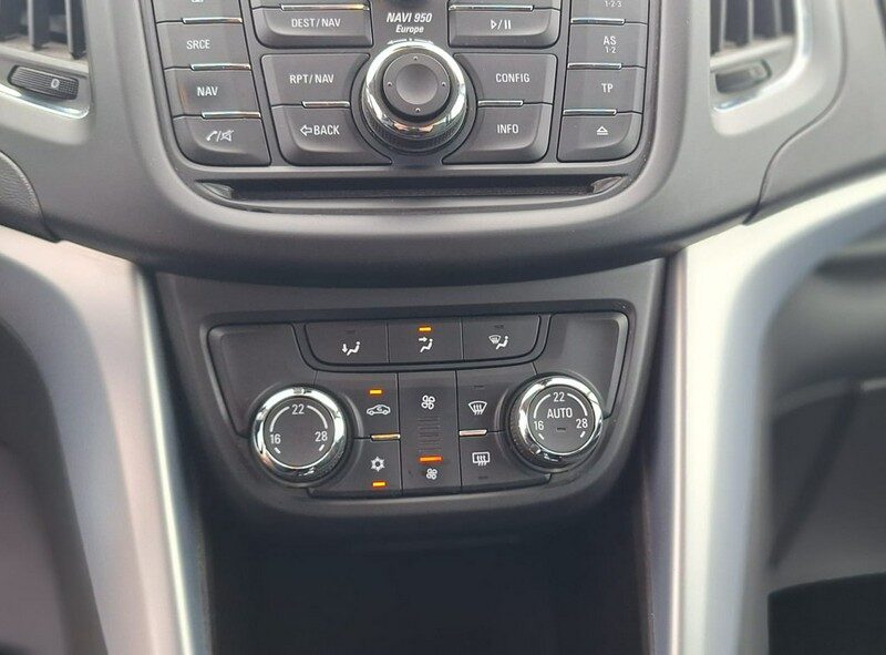 Opel Zafira Duża Navi 7 osobowa camera cofania mały przebieg C (2011-)