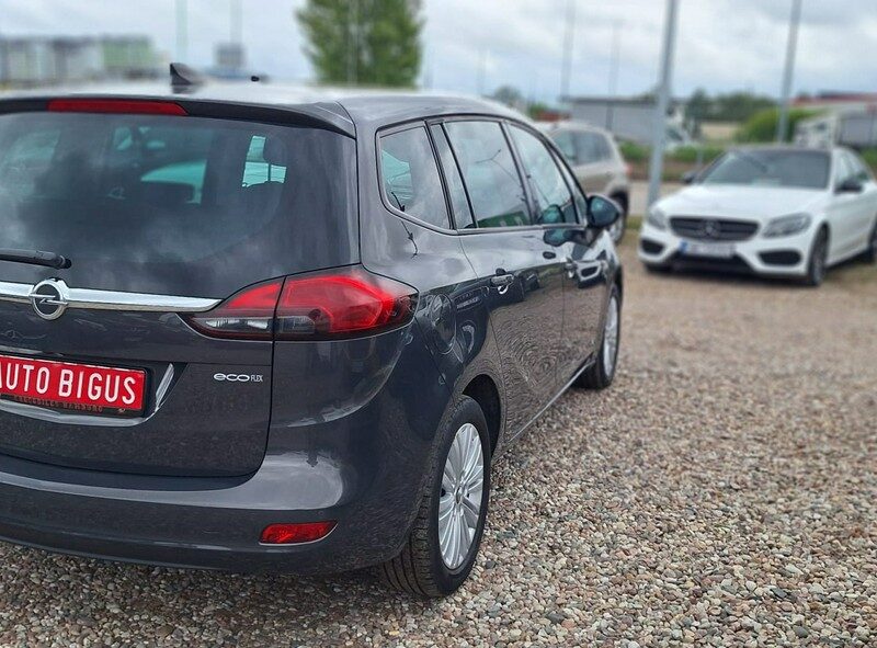 Opel Zafira Duża Navi 7 osobowa camera cofania mały przebieg C (2011-)