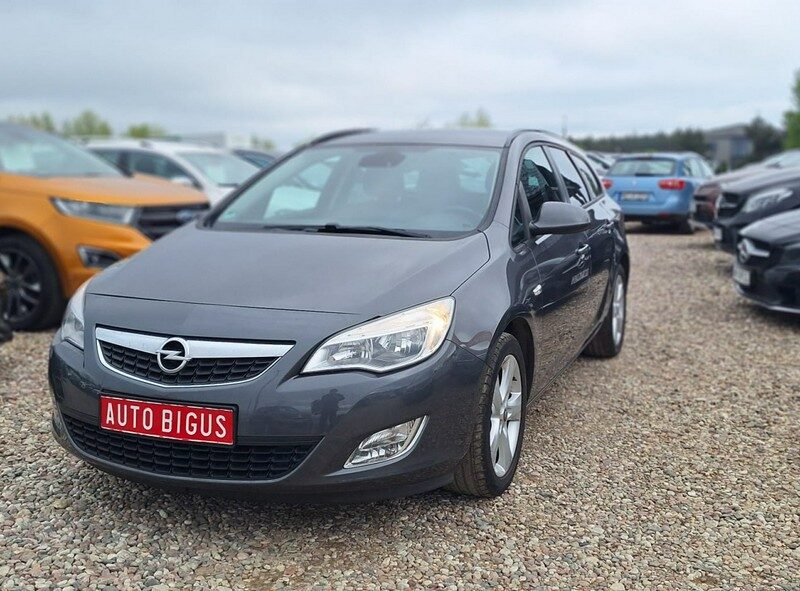 Opel Astra Duża Navi sports tourer J (2009-2019)