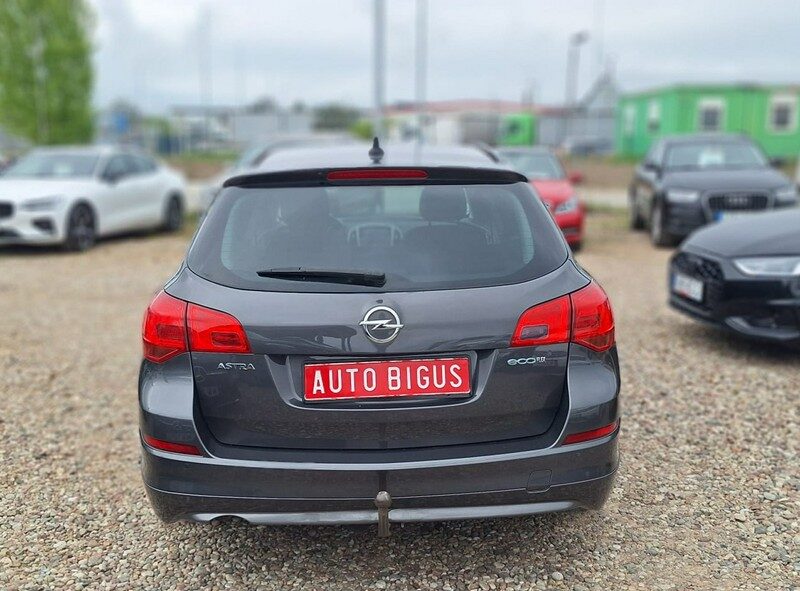 Opel Astra Duża Navi sports tourer J (2009-2019)