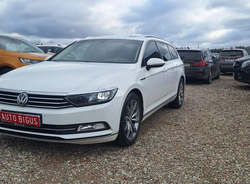 Volkswagen Passat highline xenon Ledy automat dsg 1 rej 2015 4 motion vebasto B8 (2014-2023)