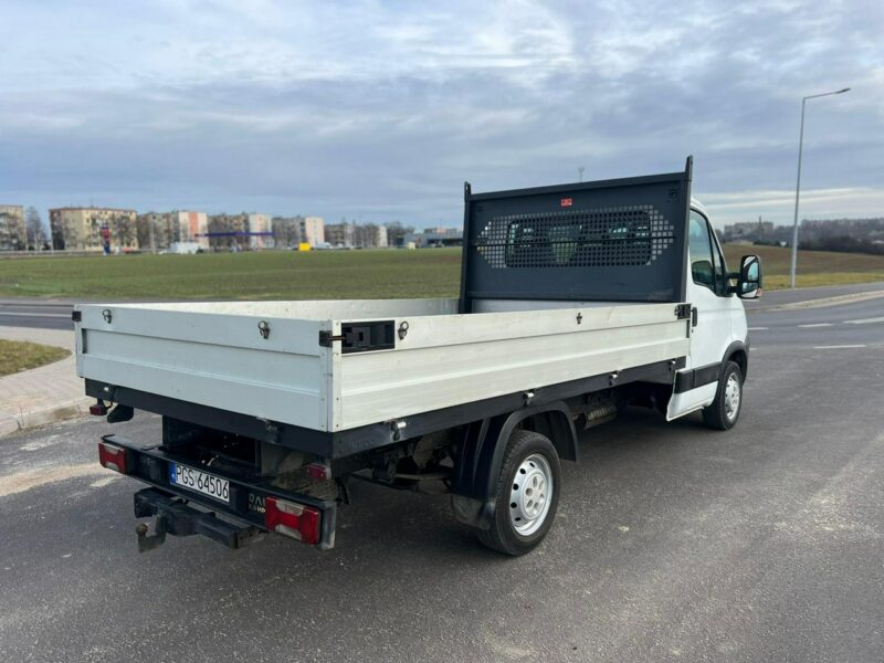 Iveco Daily Iveco Daily Opłacony 2.3 HPI 116 KM Skrzyniowy 3-osobowy