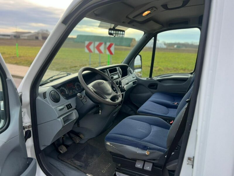 Iveco Daily Iveco Daily Opłacony 2.3 HPI 116 KM Skrzyniowy 3-osobowy