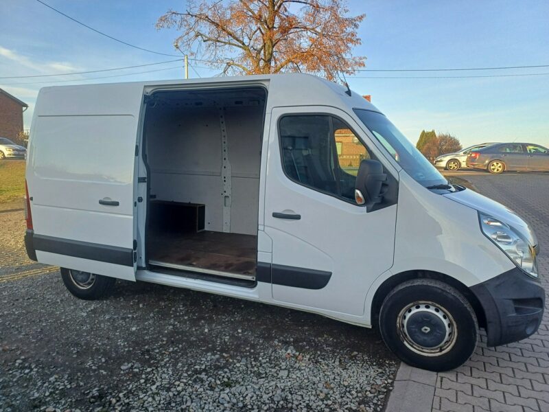 Renault Master 2.3 dci 130KM Nawigacja Przebieg: 110.900 km
