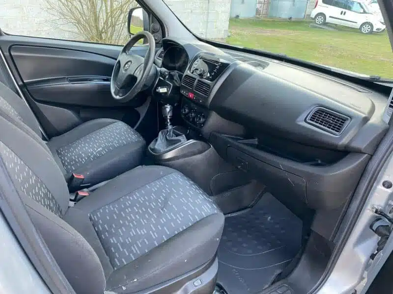 Opel Combo 1.4T 120KM LPG Mały przebieg 70 tys. Nowy Gaz